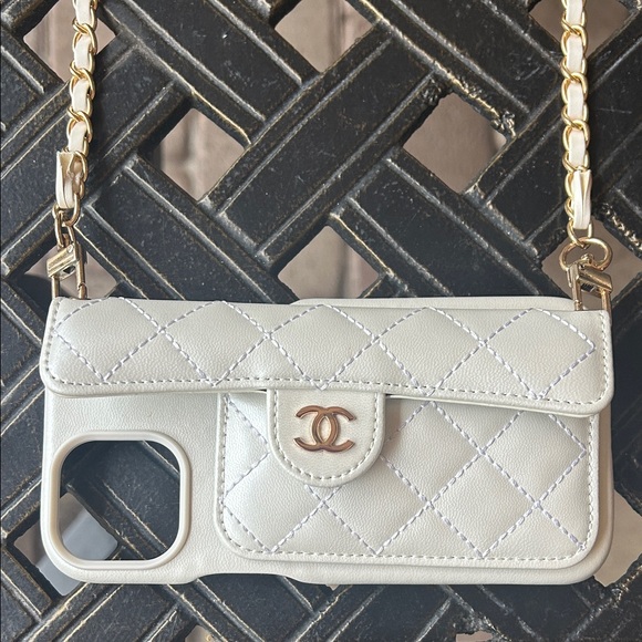 Quilted Cream IPhone Case with Gold Chain - Picture 3 of 10